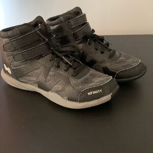 Ladies /girls Infinity Beast 4.5 cheer shoes